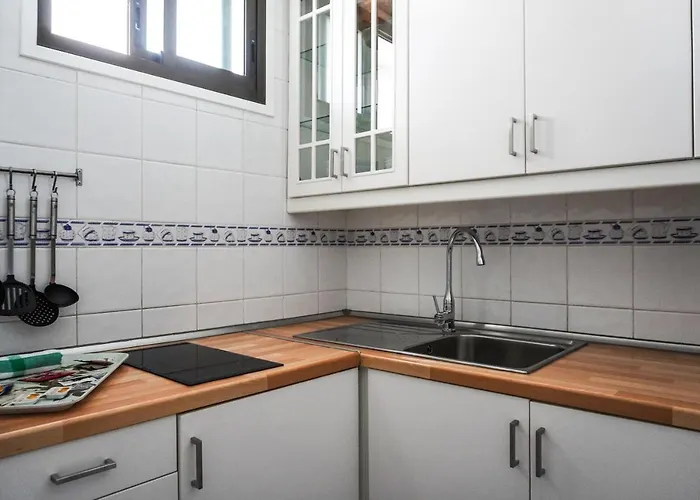 Vistamar, Cristianos